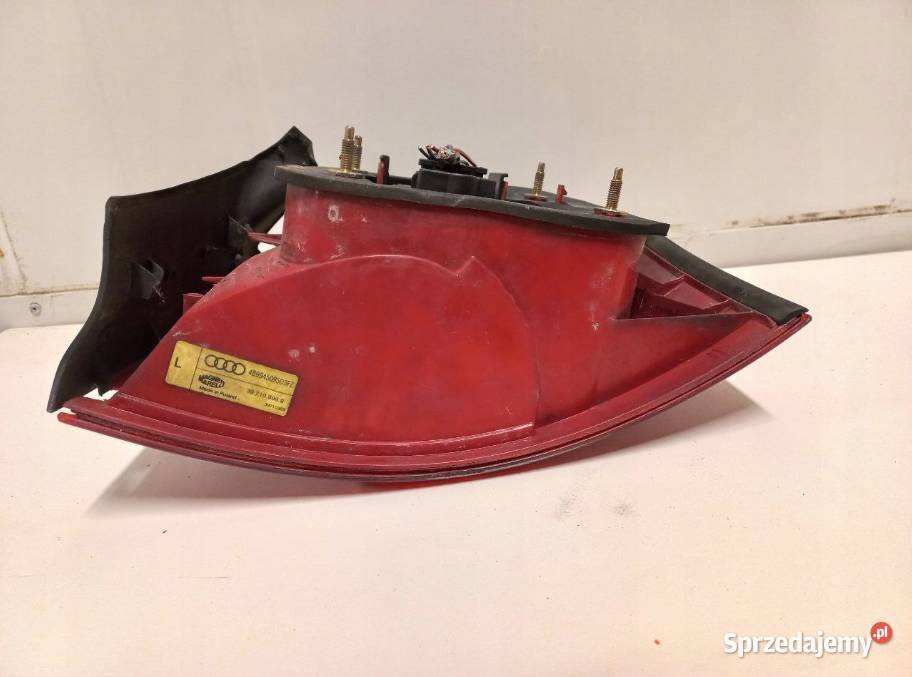 PĘKNIĘTA LAMPA TYŁ LEWY AUDI A6 C5 4B9945095D3FZ osobowe Chełm