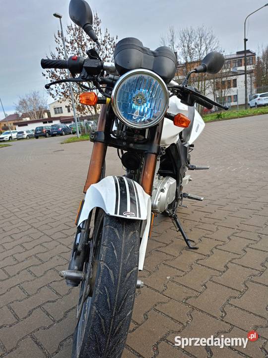 Motocykl 125 na B Xmotos Ostrowiec Świętokrzyski