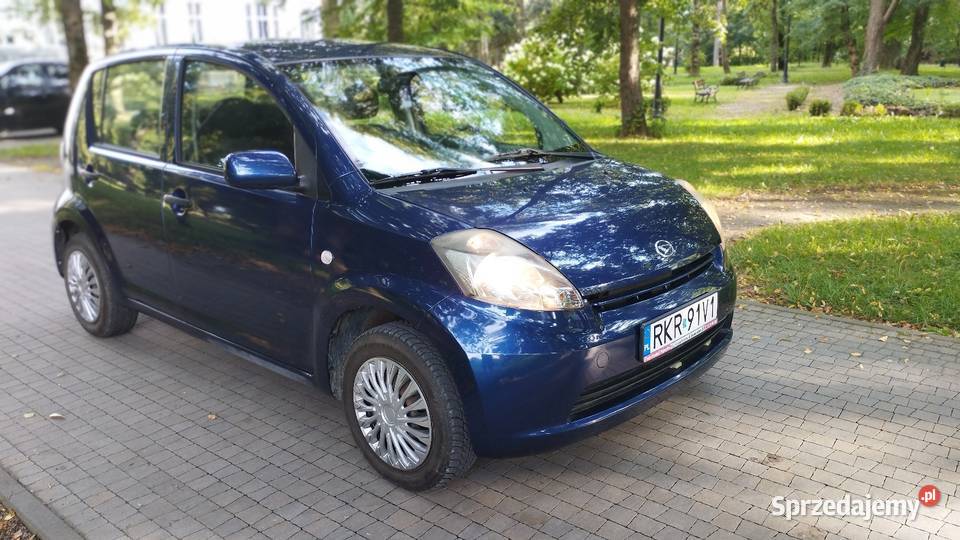 Daihatsu Sirion 10 konstrukcyjne Toyota Yaris klimatyzacja