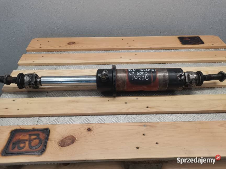 Holland LM 5040 Siłownik układu kierowniczego