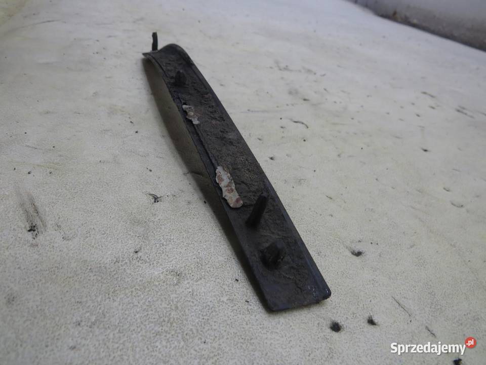 LISTWA LEWY BOK AUDI A4 B8 KOMBI LIFT osobowe Listwy i nakładki