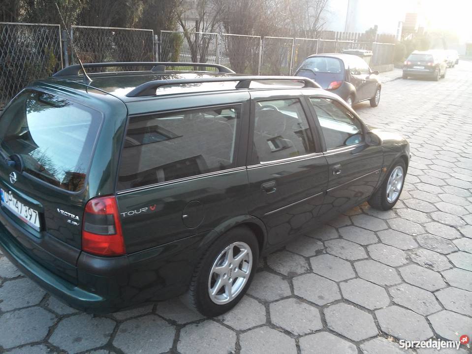 OPEL VECTRA B 18 16V KOMBI