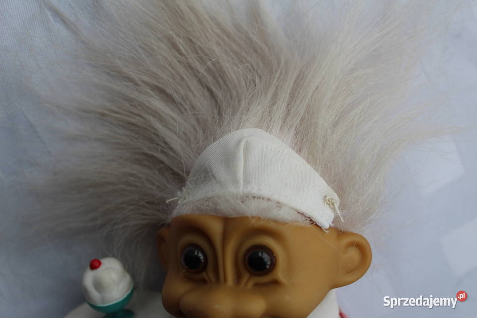 Troll Russ Różowy Kelnerka Taca Lody Cukiernia Bielsko-Biała