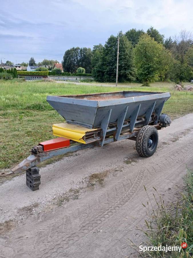 Rozsiewacz wapna rcw3piastwapniarka oryginał Rozsiewacze nawozów Rzgów sprzedam