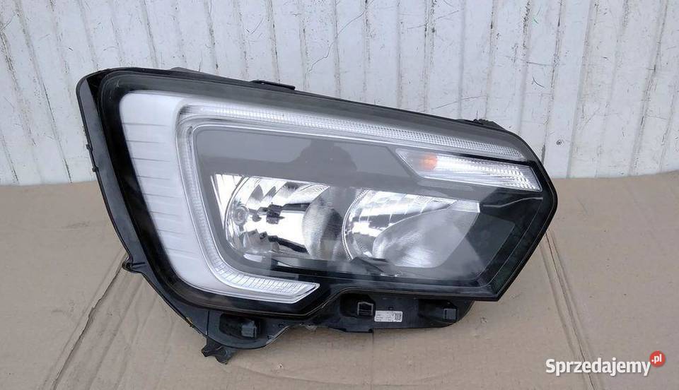 RENAULT MASTER IV 19 LED LAMPA PRAWA Lampy przednie