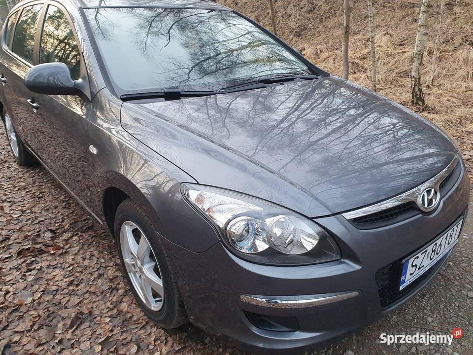 HYUNDAI i30 CW 14 DOHC 16V Edition Plus 2010 147 śląskie Katowice sprzedam