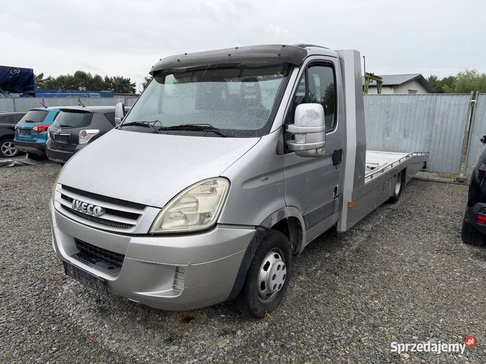 IVECO DAILY 30 180 Laweta 2008r Lift Sprawna Rok produkcji 2008 Prudnik