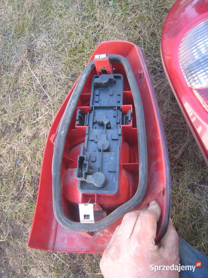 Lampa tylna prawa lewa Citroen Xsara Picasso 99 Lampy tylne Kraków