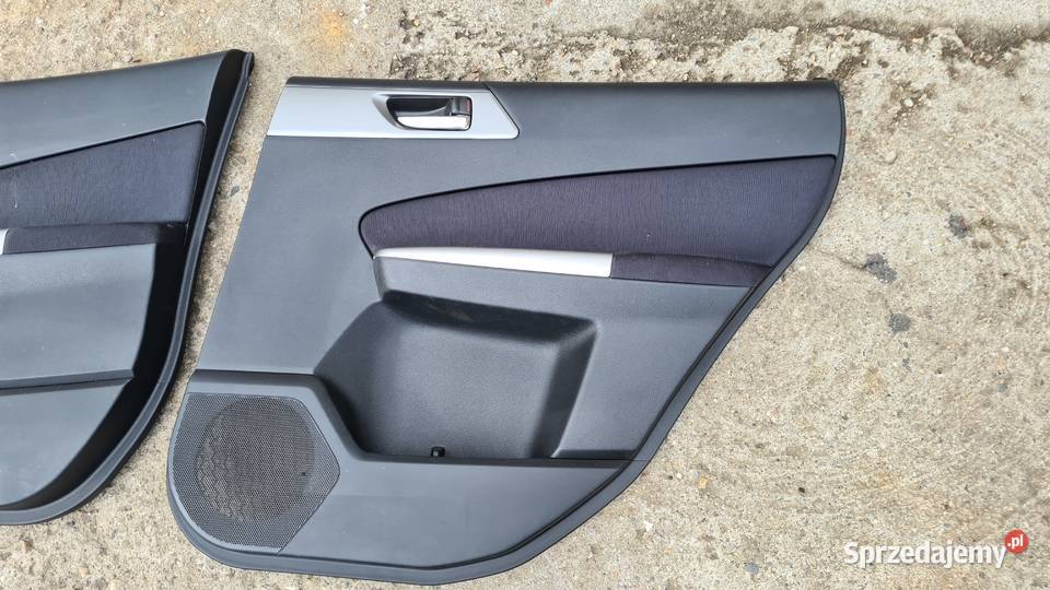 Subaru Forester 3 SH boczki tapicerki drzwi sprzedam