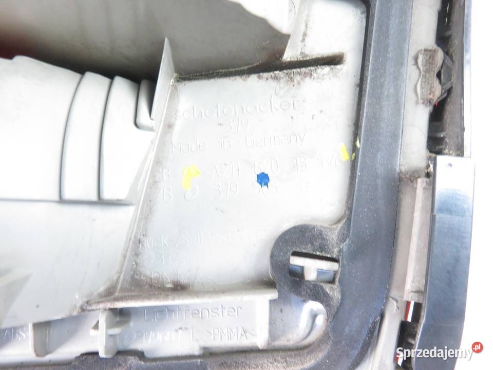LAMPA LEWA TYLNA KLAPA MERCEDES 211 A2118201364