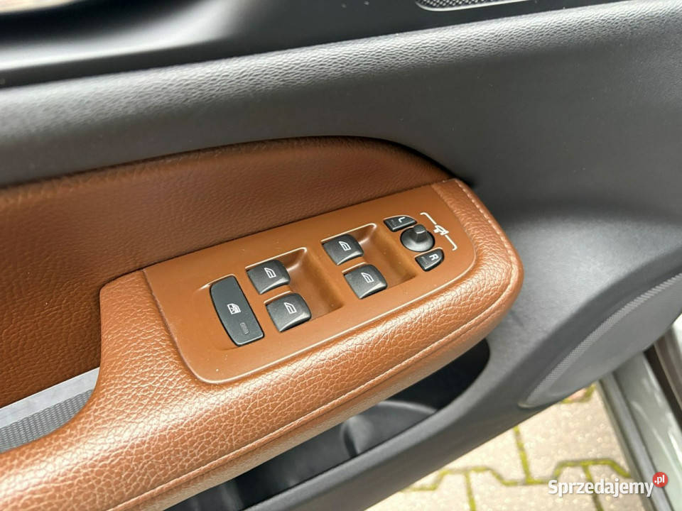 Volvo V60 20 T4 190 Podgrzewane fotele i Samochody osobowe Lipówki