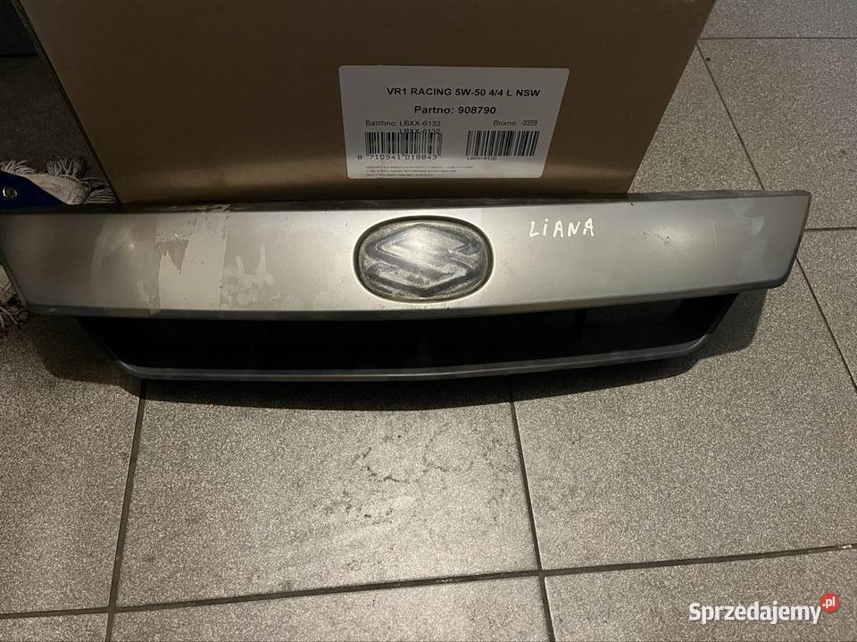 Suzuki Liana grill atrapa