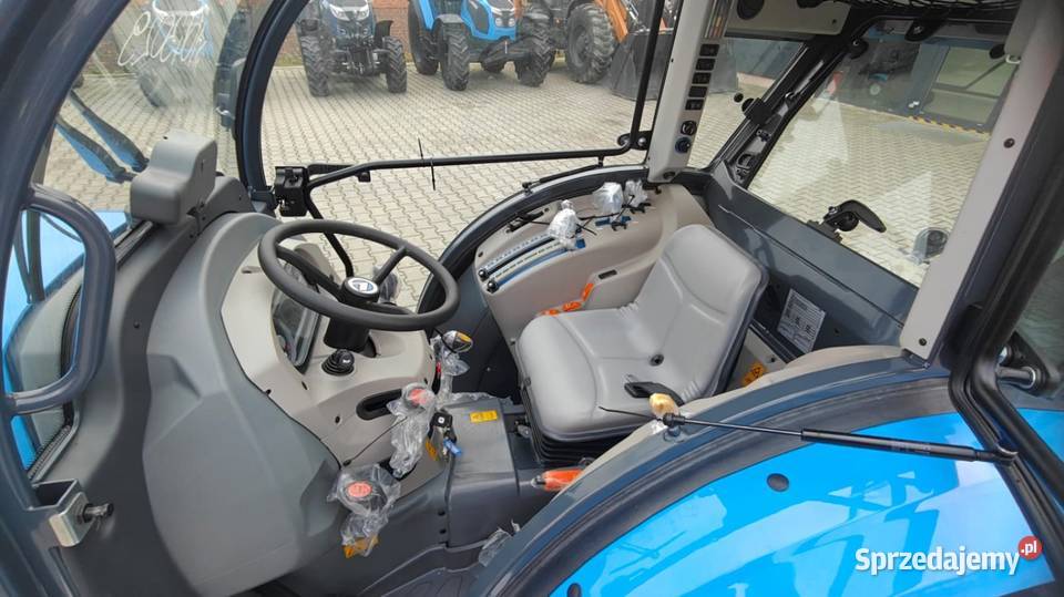 Ciągnik pod tunele do malin LANDINI REX370F z Landini mazowieckie Czerwińsk nad Wisłą