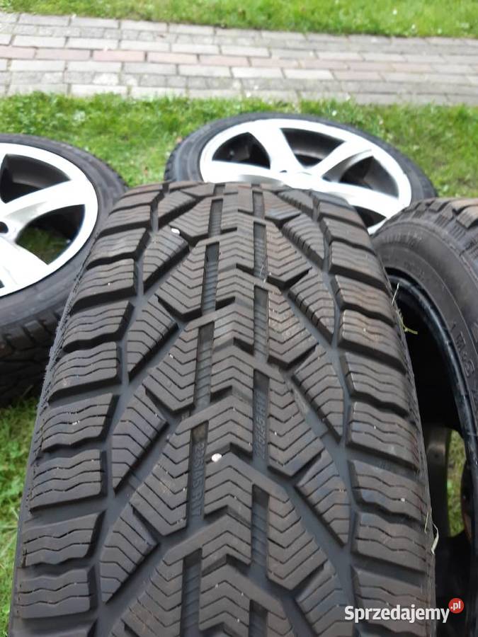 Koła zimowe 22545R17 Honda Civic VIII Ufo Dobrodzień sprzedam