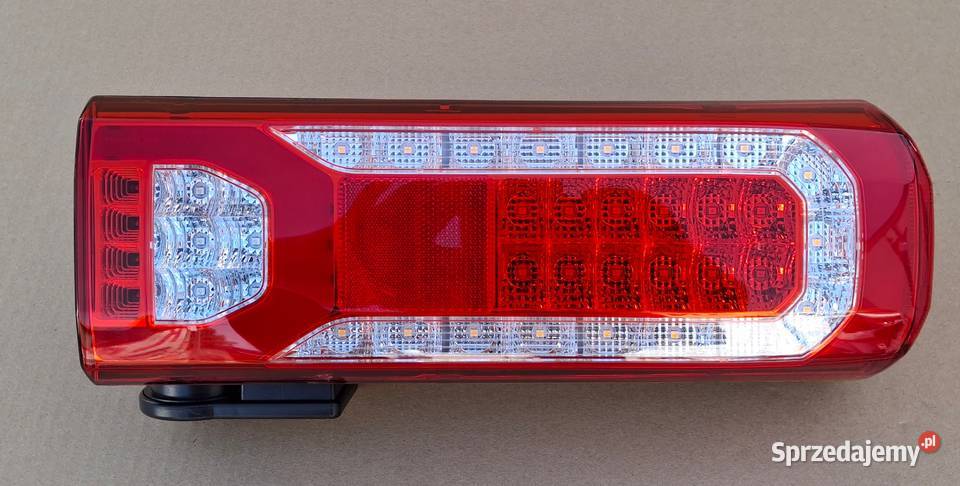 MERCEDES ACTROS MP4 MP5 LAMPA PRAWY TYŁ PRAWA Bieleń