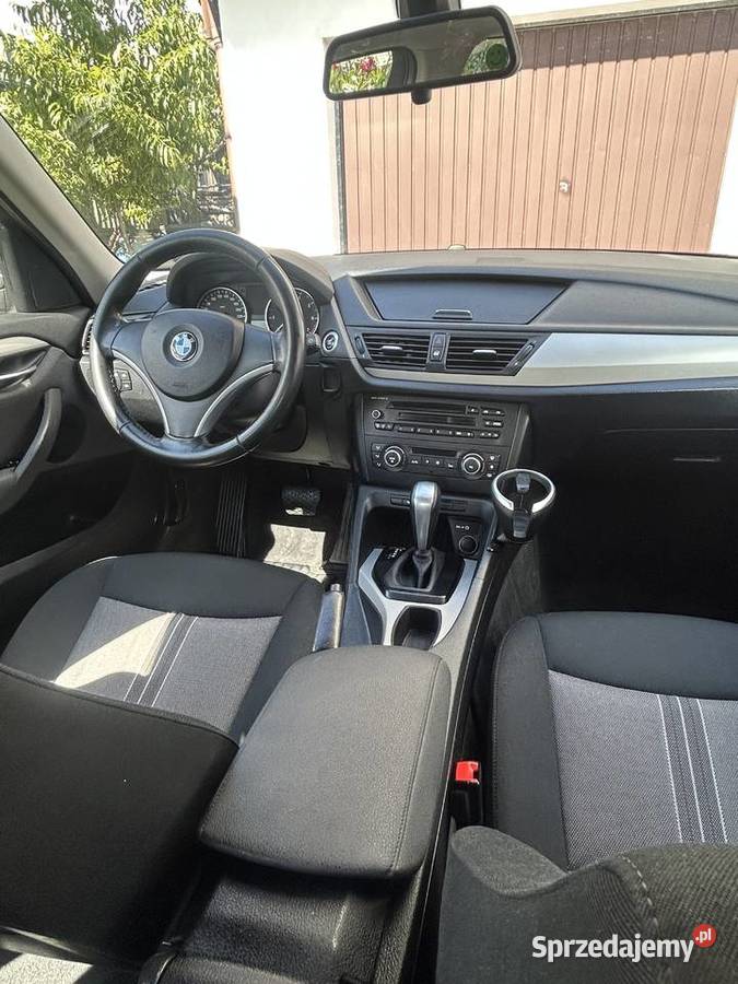 BMW X1 20 benzyna automat niski przebieg ESP Pilica