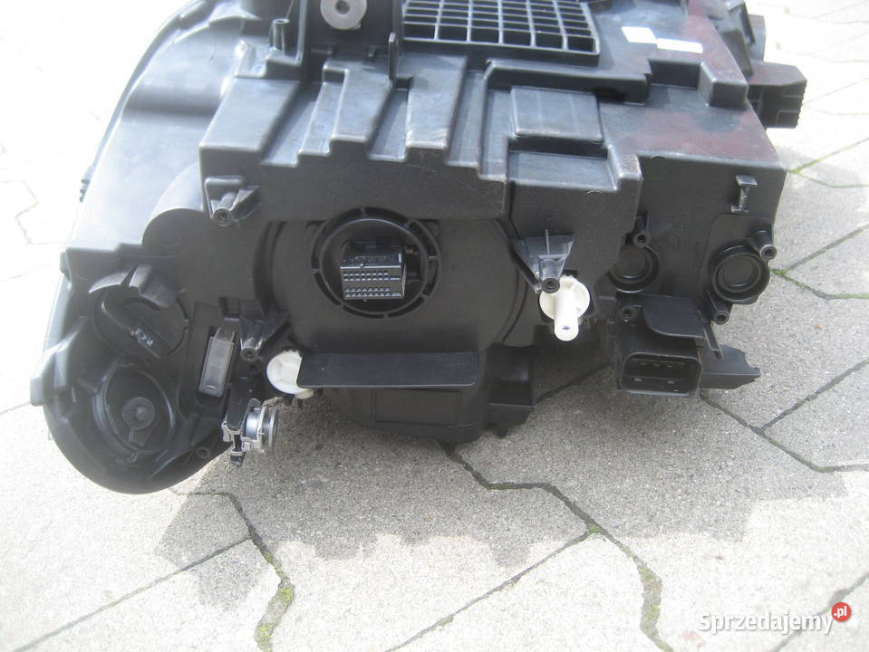 bmw x1 f48 1518r lampa przód prawa full led Rakoniewice