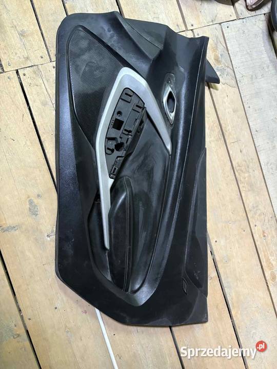 Tapicerka drzwi przednich Ford Focus C czarna z