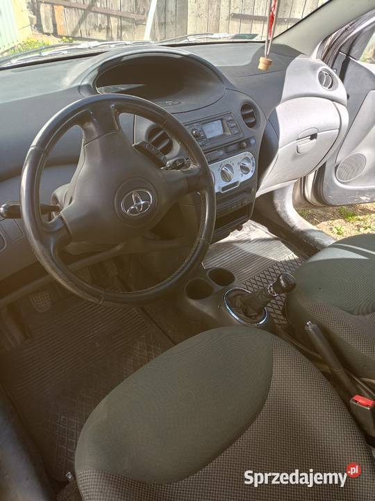 Toyota Yaris Rok produkcji 2003 Orzełek
