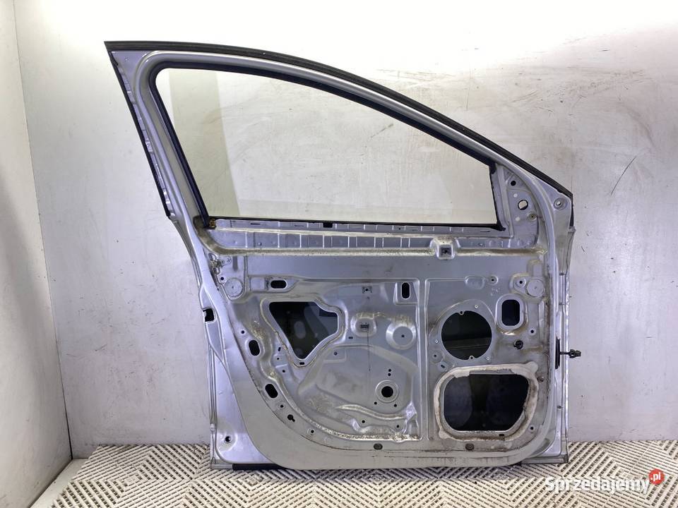 DRZWI LEWY PRZÓD RENAULT MEGANE III Hatchback