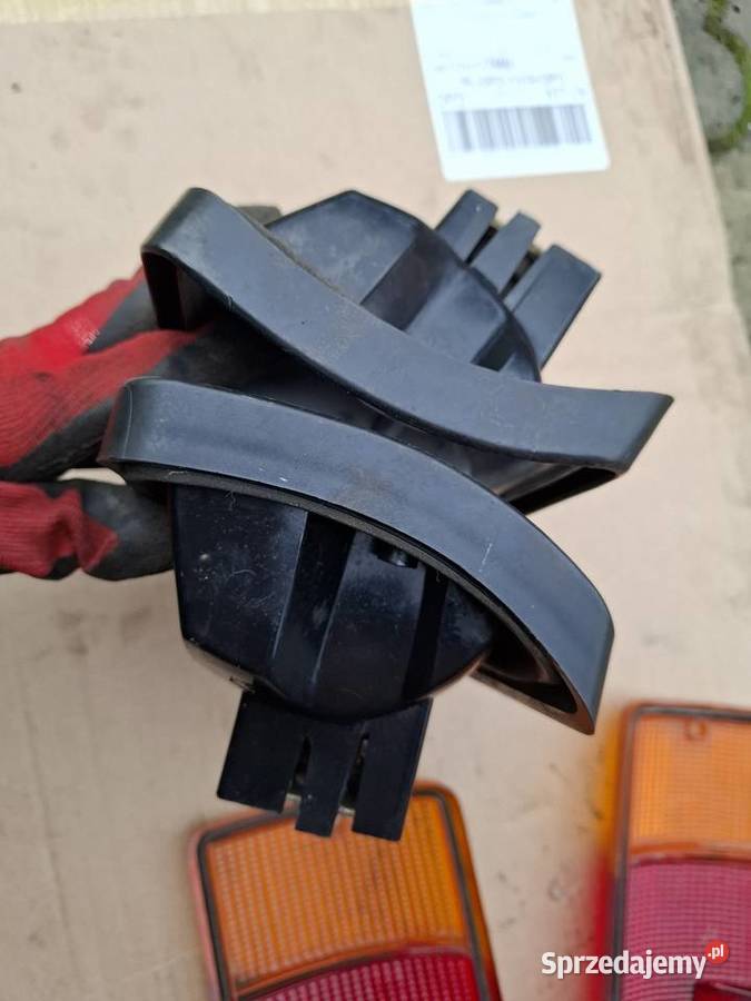 Lampy tył tylne Fiat 126p Maluch FL osobowe Strzelce Opolskie