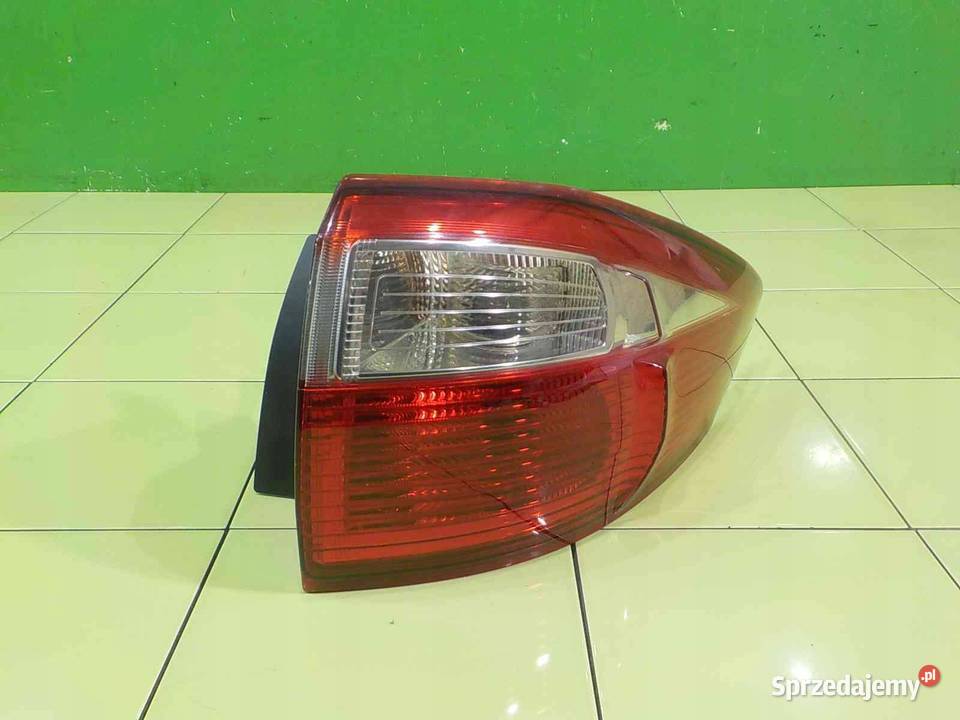 FORD C MK2 12r lampa prawa tyl AM5113404BE