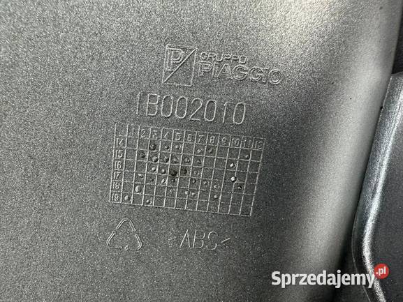 Lewy tylny plastik ogon Piaggio MP3 500 1B002010 Sulęcin sprzedam