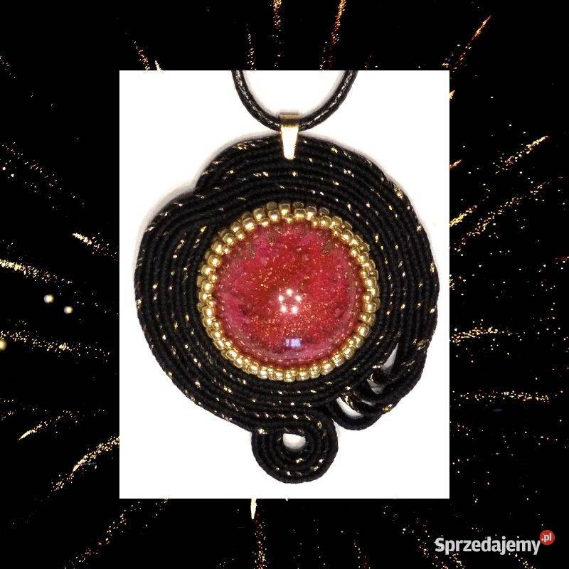 CZARNY WISIOR Z RÓŻOWĄ ŻYWICĄ SUTASZ Warszawa