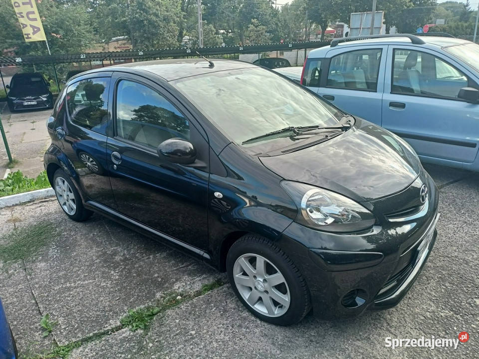 Toyota Aygo z Niemiec opłatach przeglądzie wspomaganie kierownicy