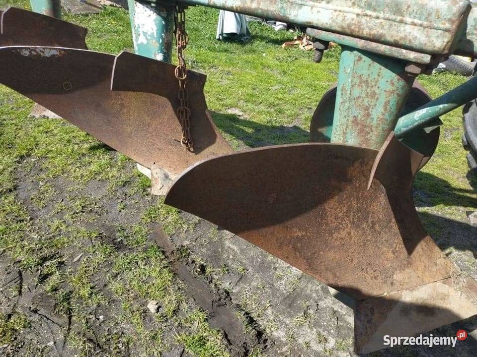 Pług trzy skibowy nieuszkodzony Nowy Dwór Gdański