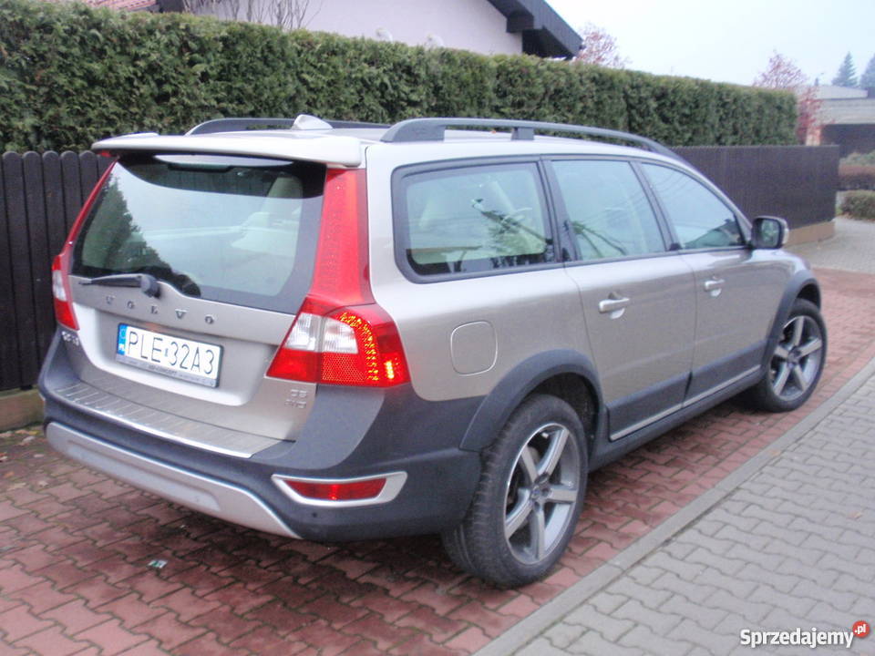 Volvo xc70 2008 D5manual bezowe skory navi Zarejestrowany w Polsce Leszno sprzedam