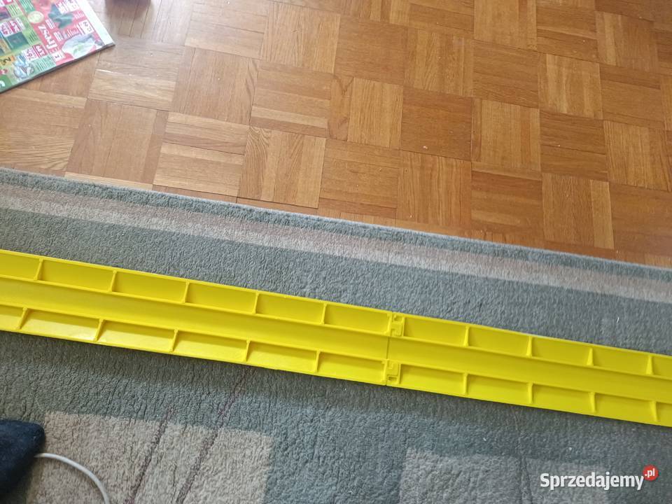 Najazd maskownica kabli elektrycznych 100