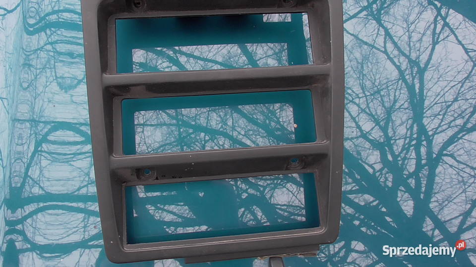 Ramka radia Nissan Primera P10 świętokrzyskie sprzedam