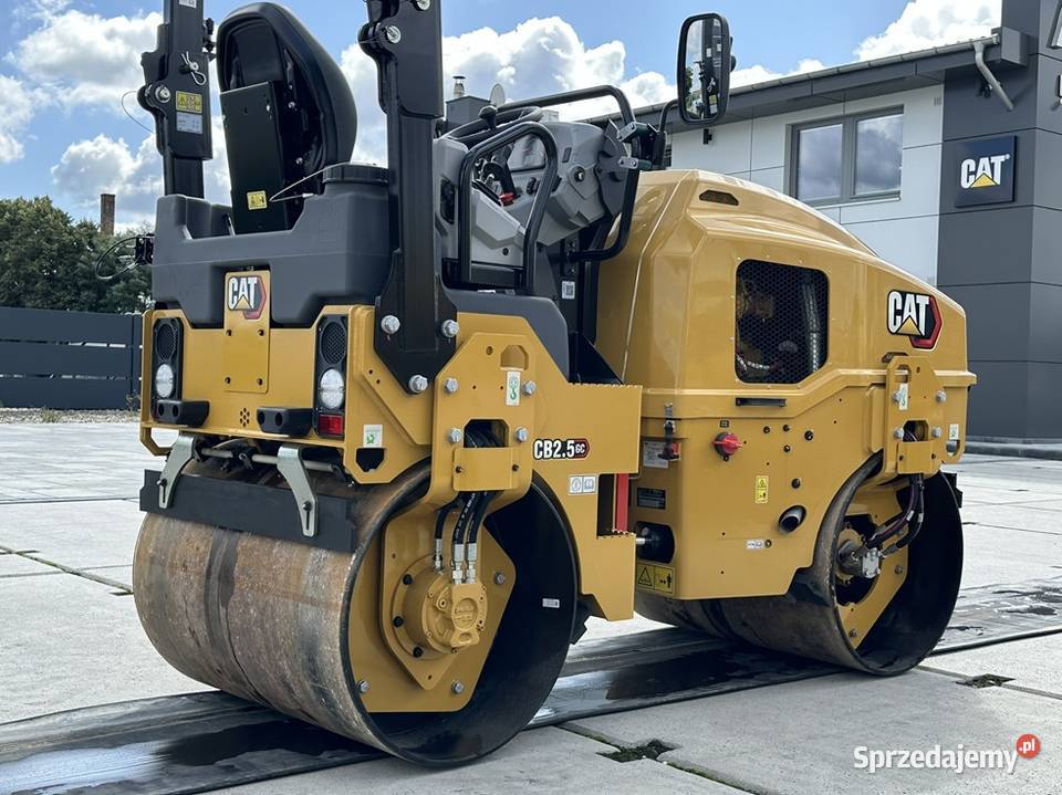 WALEC DROGOWY CATERPILLAR CB25 GC wielkopolskie Tuliszków