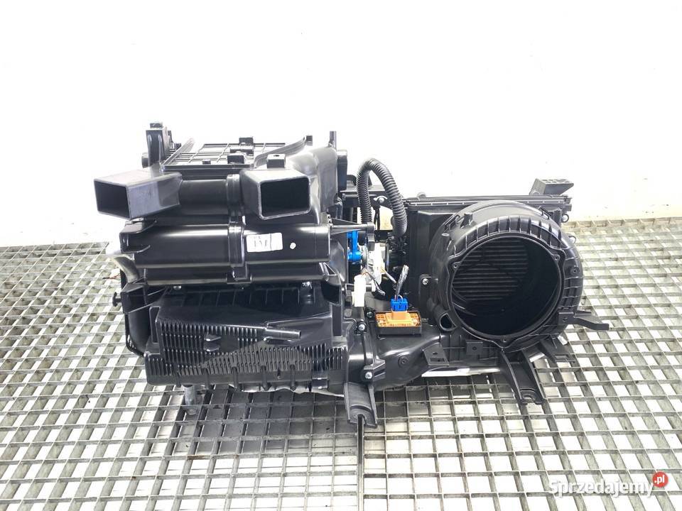 NAGRZEWNICA KOMBAJN KIA CEED 97200J7020 osobowe