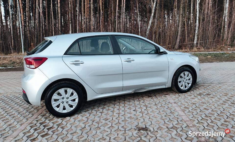Kia Rio 2017 12 benzyna Banino