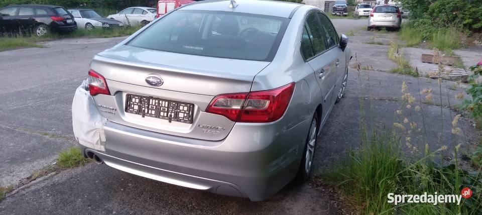 Subaru Legacy 25 benzyna 2017 37 TKM 4x4 Legacy