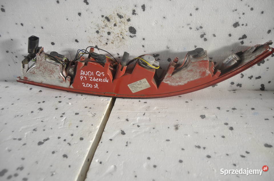 Audi Q5 Lampa w zderzak prawa tył 8R0945096 osobowe Sierakowice sprzedam