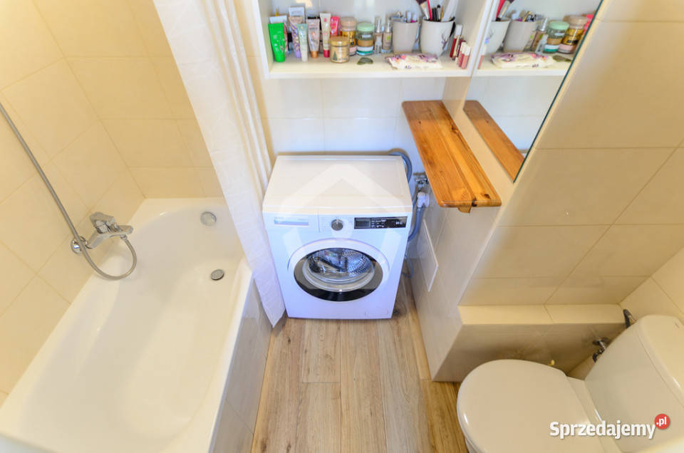 Nowe Miasto kawalerka do zamieszkania Rok budowy 1980