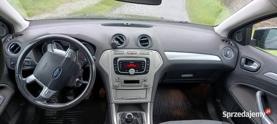 Ford Mondeo MK 4 nieuszkodzony