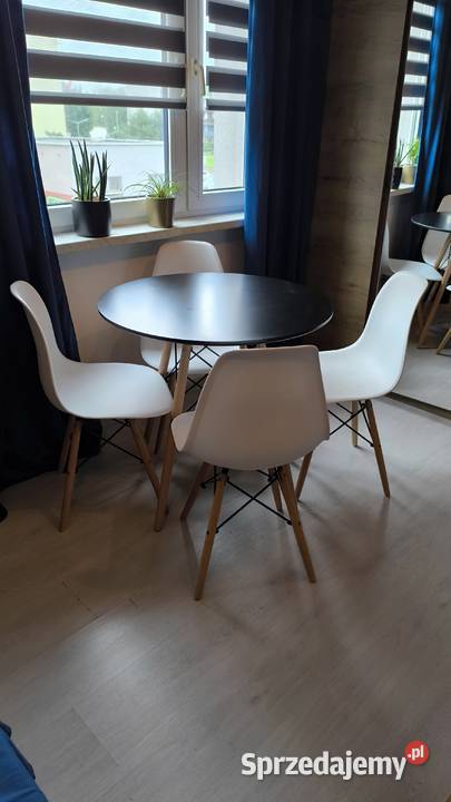 Stół z krzesłami Lędziny