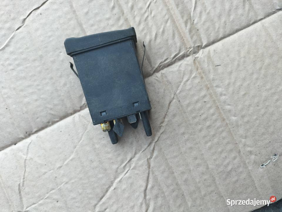 AUDI 80 B4 893941503 WŁĄCZNIK grzania szyby Kamień-Kolonia