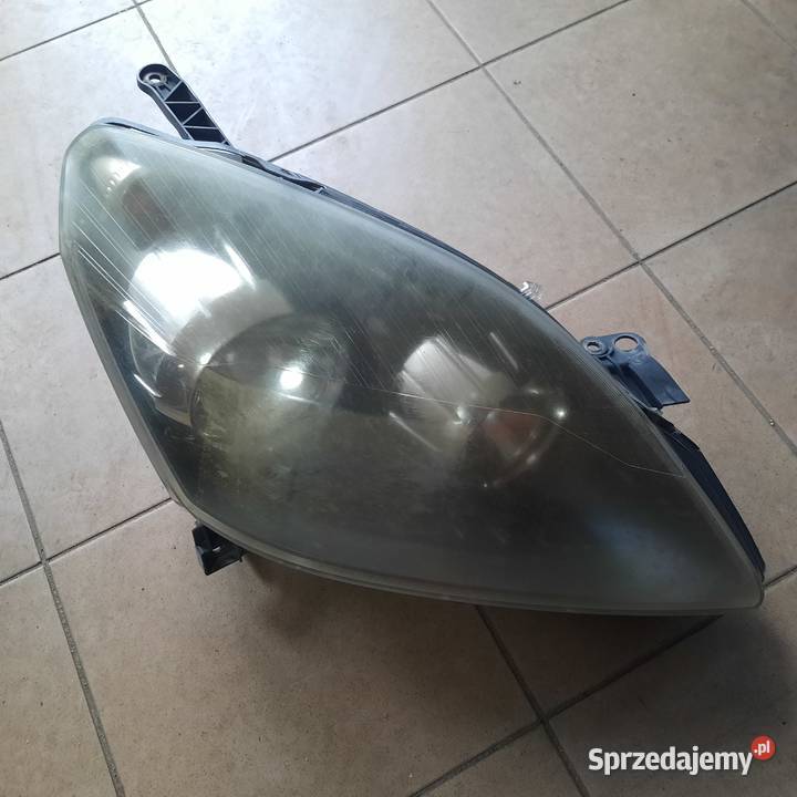 Reflektor prawy Opel Zafira B