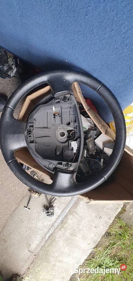 kierownica clio 2daciaskora ladnaczarna Bełchatów