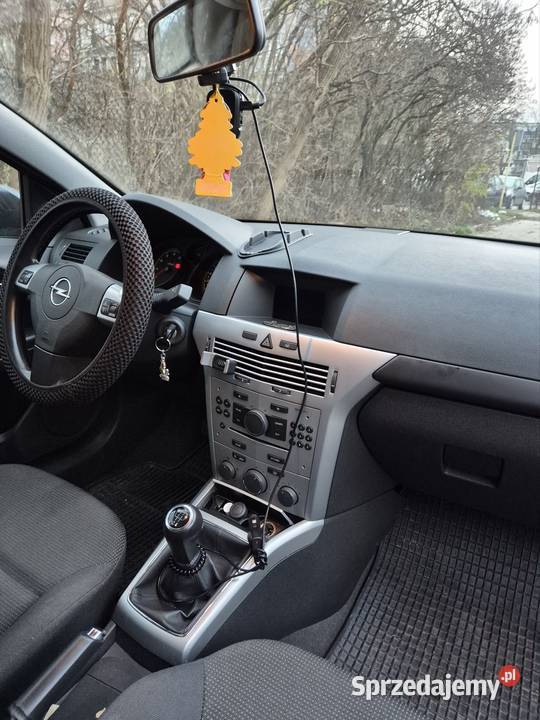 Opel Astra GTC 14 benzyna 2009 sprzedam
