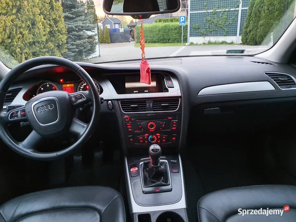 AUDI A4B8 2010R 20 136 2kpl opon MP3 Zamość