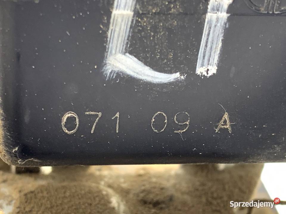 ZAMEK DRZWI LEWY TYŁ DACIA SANDERO Hatchback sprzedam