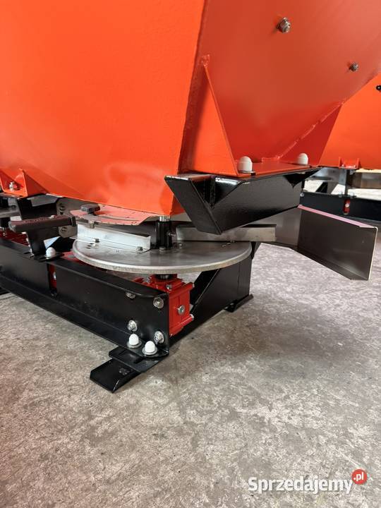 Rozsiewacz dwutalerzowy Polski nieuszkodzony Maszyny rolnicze sprzedam