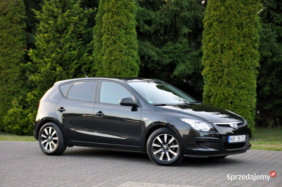 Hyundai i30 14i109LiftCzarnyKlimatyzacjaWekurI ABS
