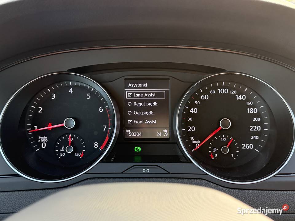 Passat 15TSI Salon 1wl LED CarPlay FV23 Grzane nieuszkodzony sprzedam